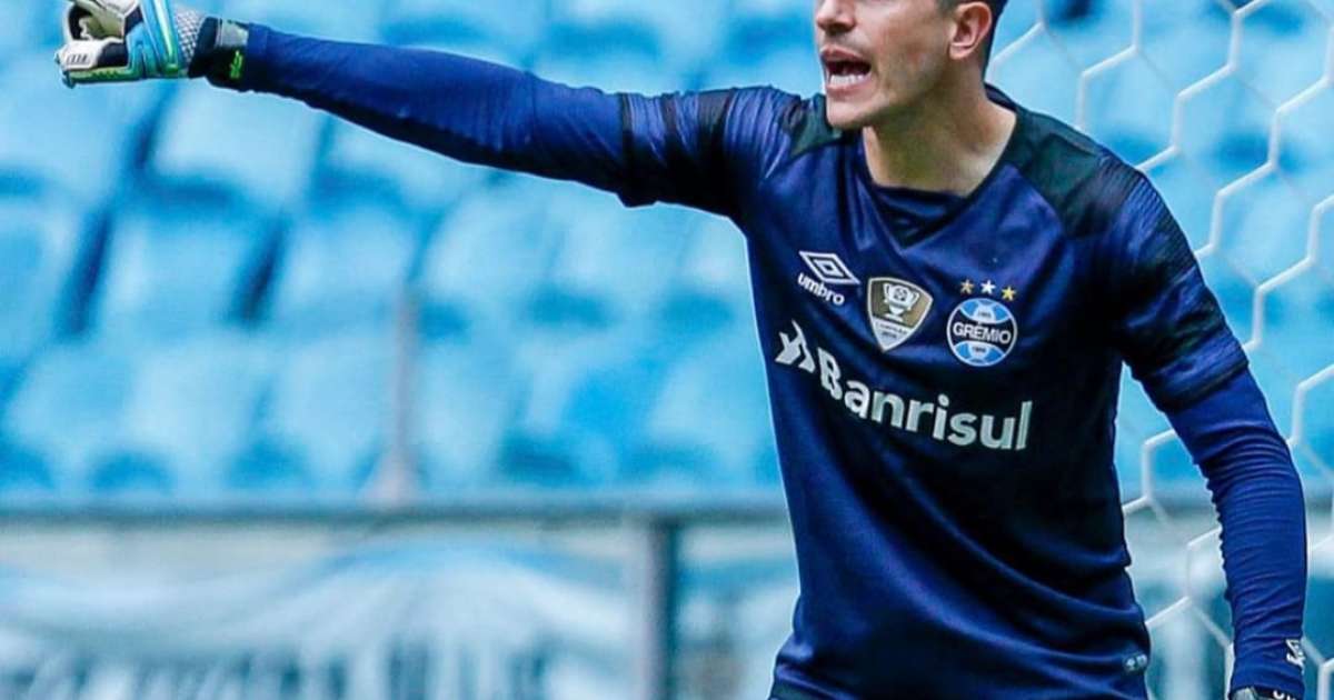 Grohe, goleiro do Grêmio, acerta transferência para novo clube.