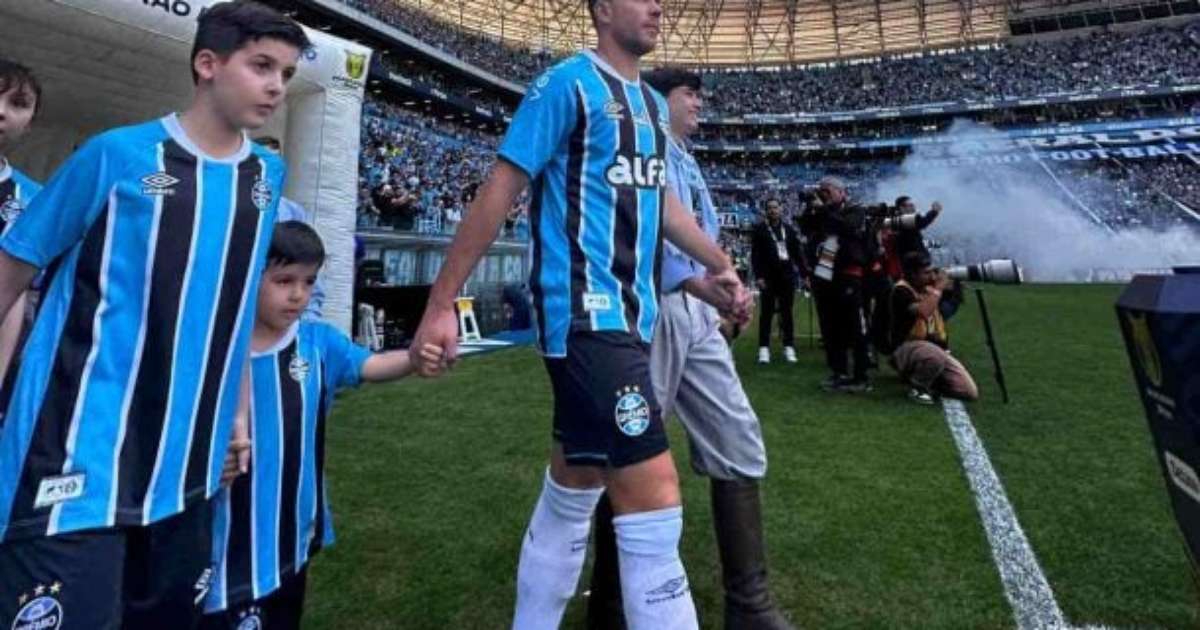 Decepcionado Arthur lamenta nova derrota do Grêmio em sua reestreia