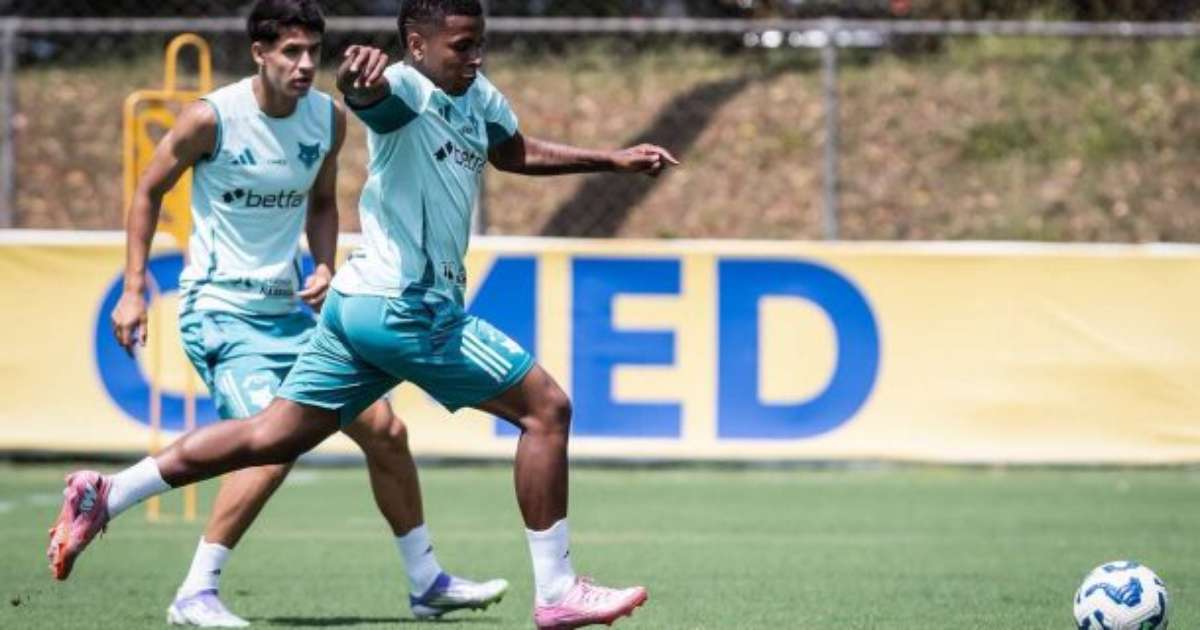 Estreia de atacante reforça Cruzeiro para duelo contra o Bahia.
