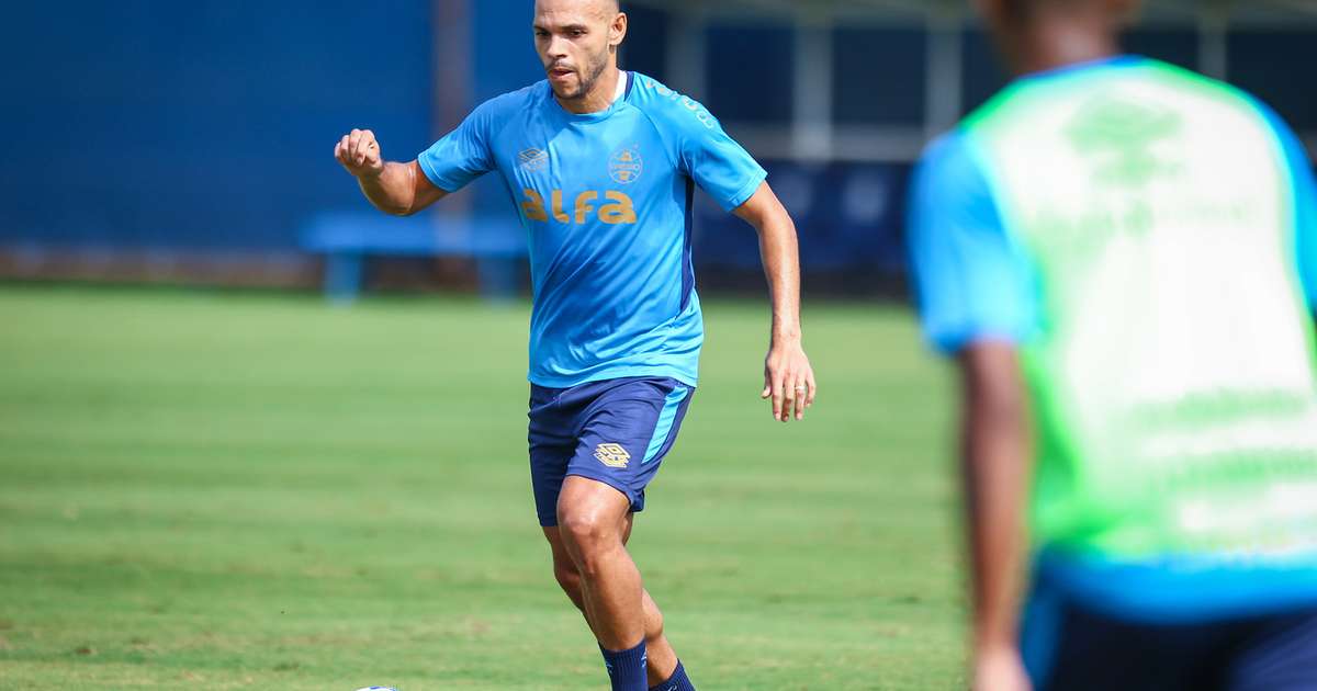 Grêmio estipula prazo para retorno de Braithwaite após cirurgia no joelho
