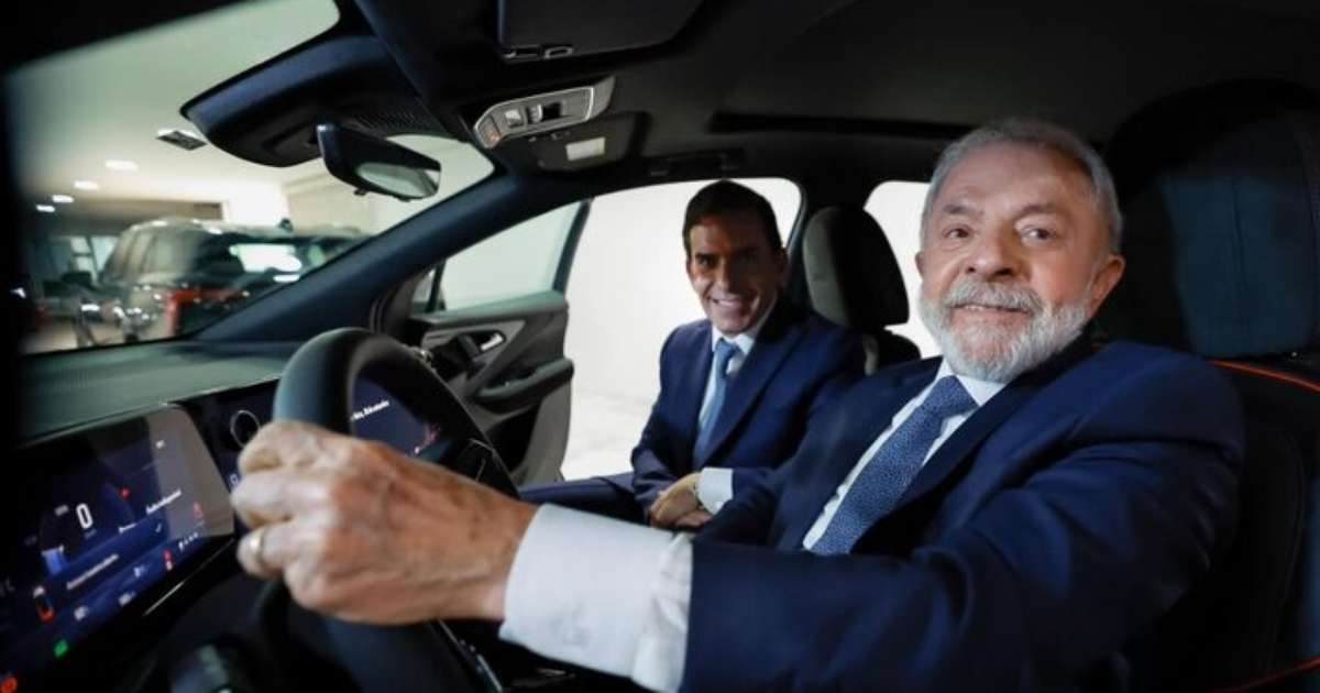 GM empresta quatro carros elétricos para uso por Lula e Alckmin