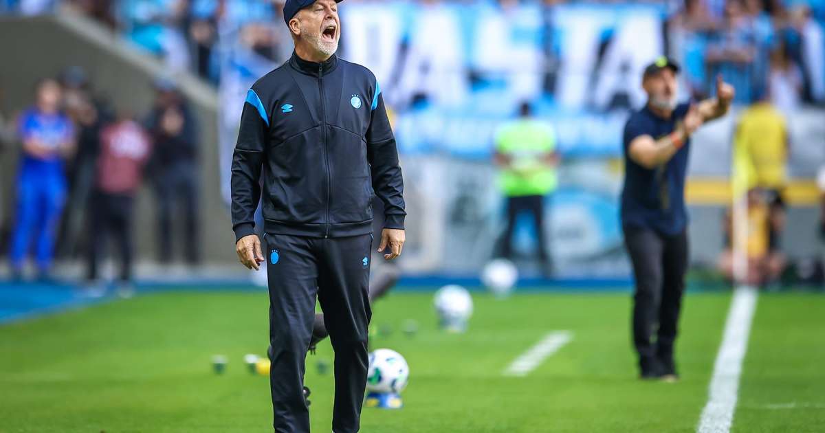 Grêmio encerra preparação para confronto contra o Botafogo no Brasileirão.