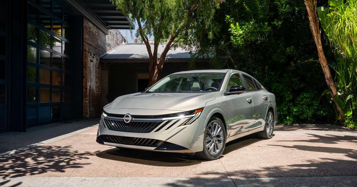 Novo Nissan Sentra é revelado nos EUA e deve chegar ao Brasil em 2026