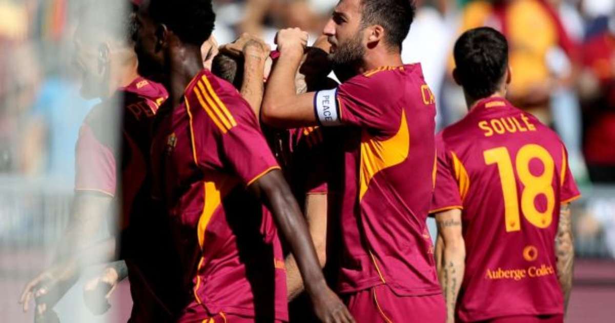 Roma vence Verona e cola na liderança do Italiano