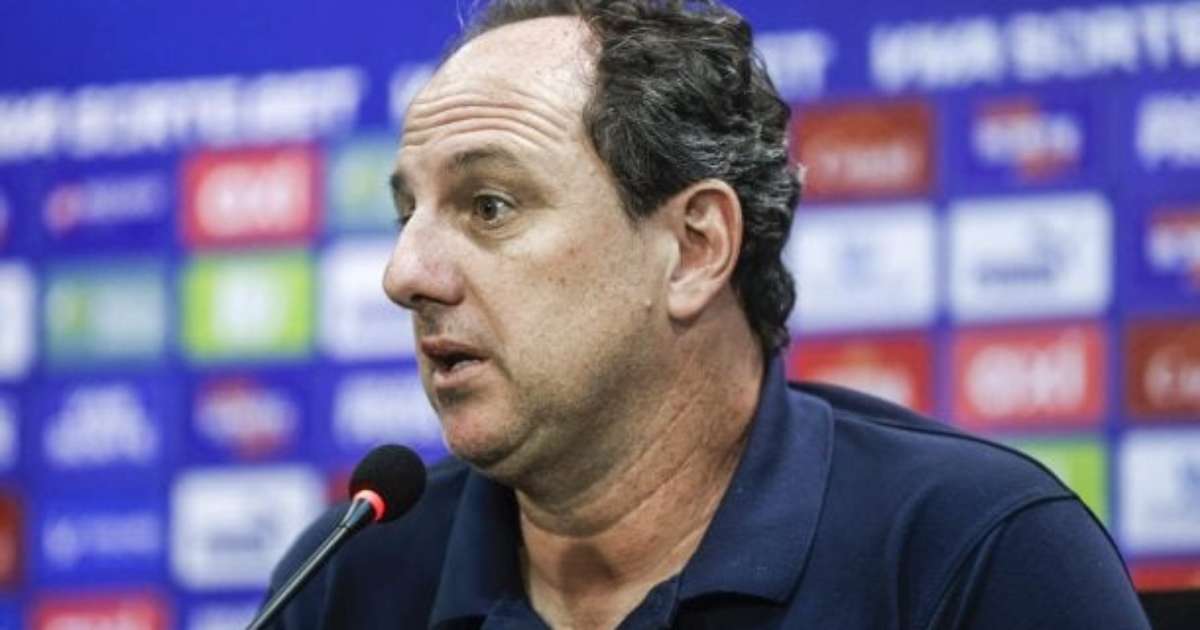 Ceni rebate críticas do Palmeiras sobre gramado da Fonte Nova: "Fica feio"