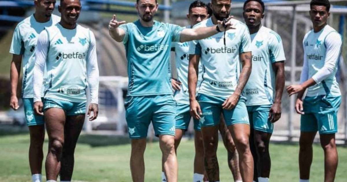 Preparação do Cruzeiro para enfrentar o Sport após empate com o Flamengo.