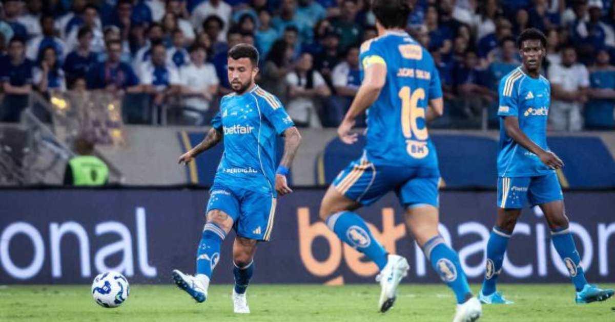 Cruzeiro confirma fratura em duas costelas do volante Matheus Henrique.