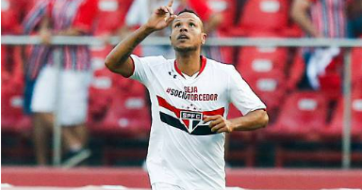 Luis Fabiano declara 27 imóveis, patrimônio de R$ 20 milhões e aparece como assexual
