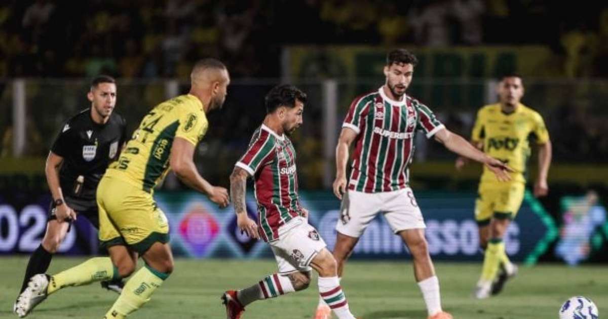 Fluminense vacila no fim e perde para o Mirassol, que tira o Botafogo do G4