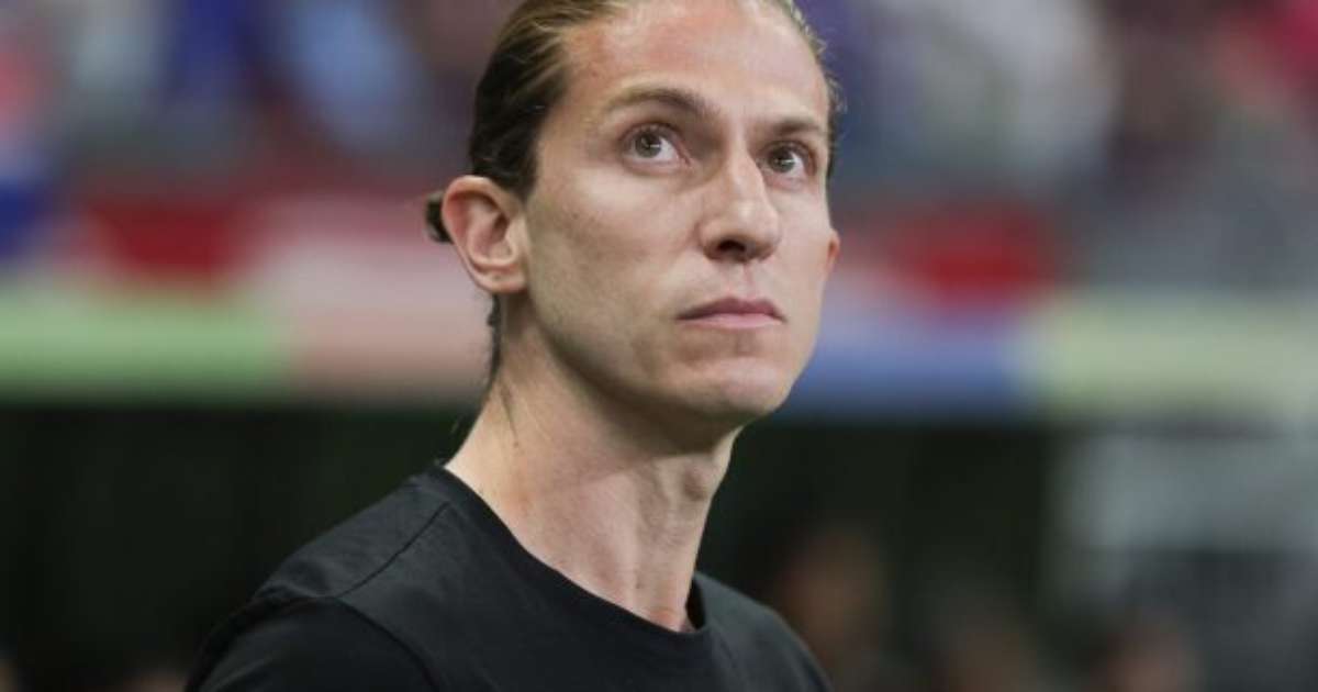 Filipe Luís e Flamengo: Renovação em Pauta e Contraproposta em Análise