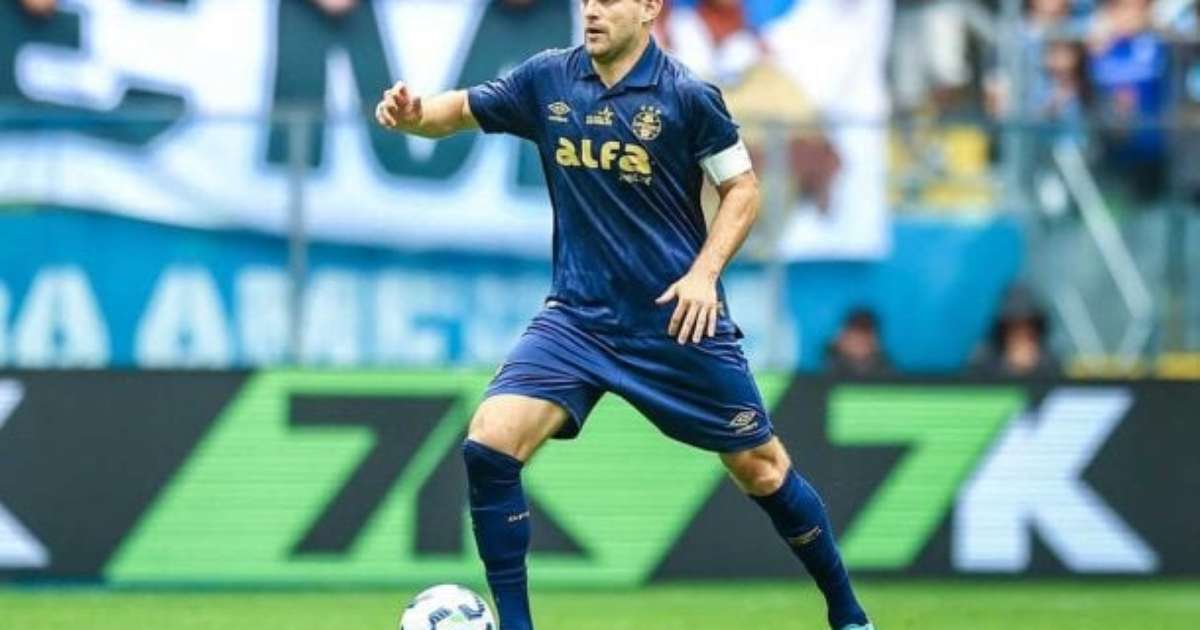 Grêmio não relaciona Marlon e Kannemann, preserva Aravena para próxima partida.