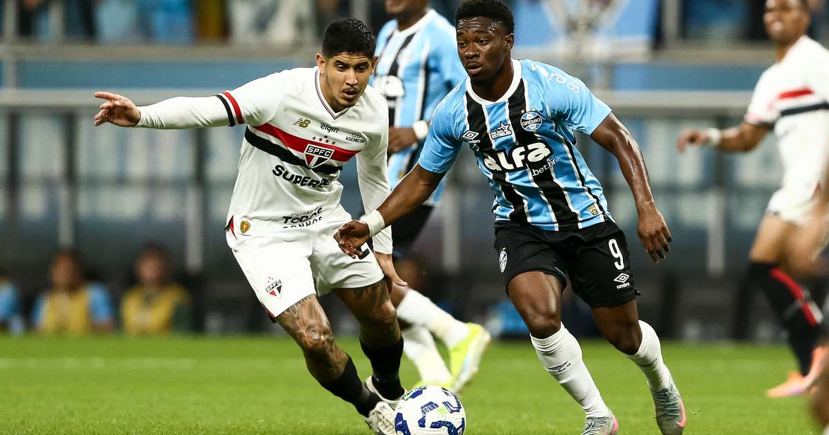 São Paulo tropeça e perde para o Grêmio com falta de repertório.