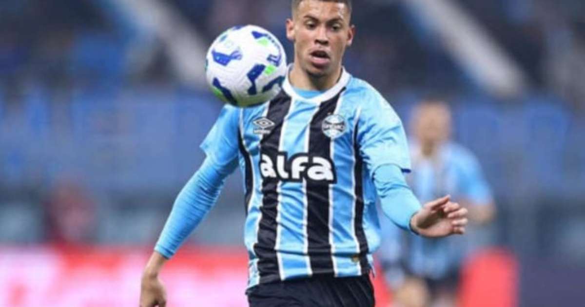 Disputa acirrada por vagas no ataque gremista com volta de Alysson.