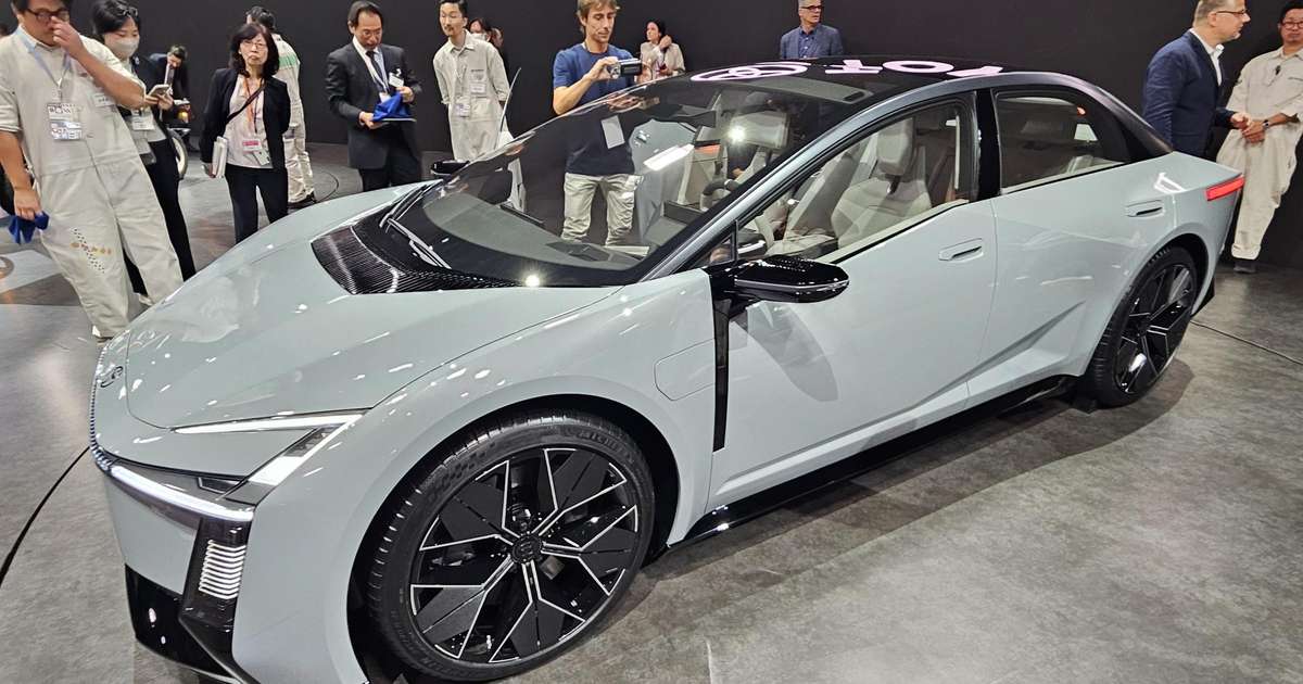 Novo Corolla terá versões elétrica, híbrida e a combustão (isso muda tudo)