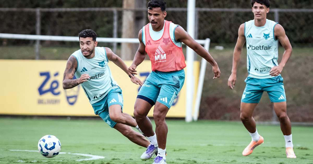 Cruzeiro enfrenta o Vitória no Mineirão em busca de recuperação no Brasileirão.