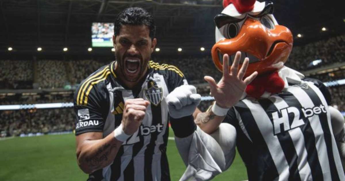 Mushuk bilan jozibali kaltaklarning erotik fotosuratlari