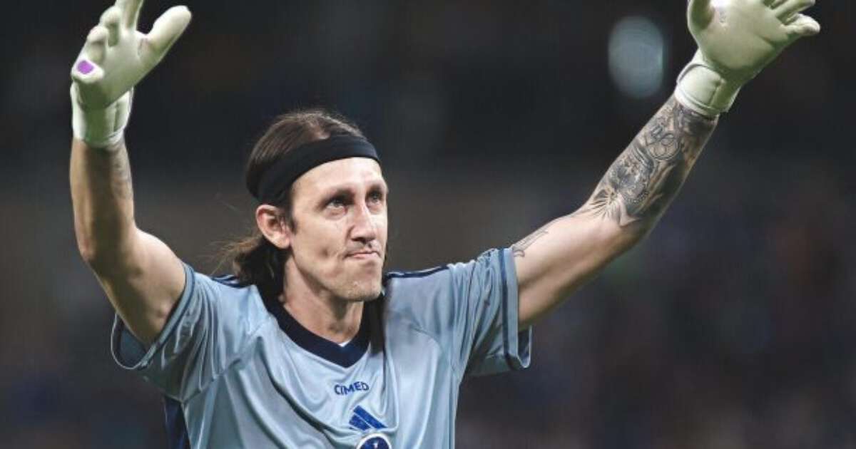 Cássio destaca meia do Cruzeiro como melhor jogador do Brasil