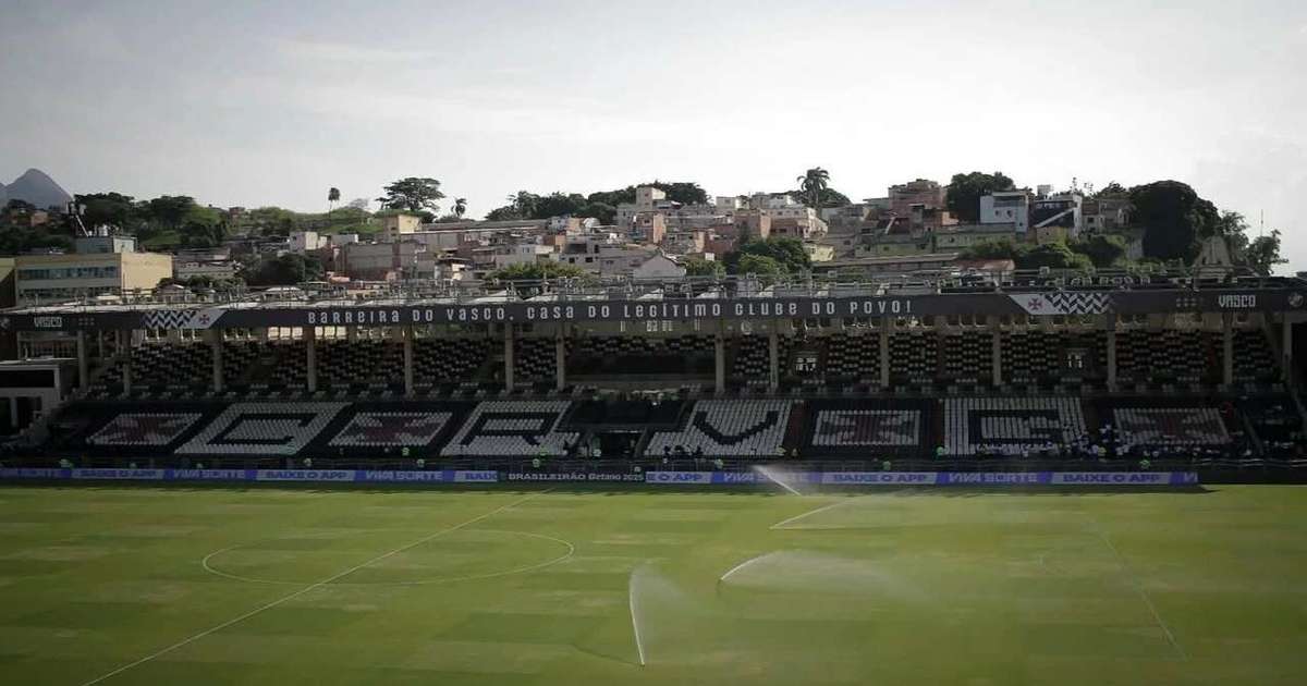 Reforma em São Januário avança e estádio recebe novo gramado de nível mundial; confira