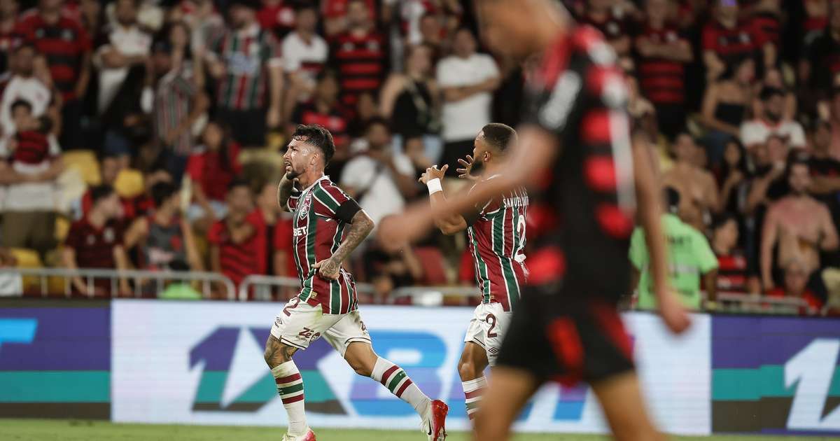 Fluminense domina, vence o Flamengo e complica o rival na disputa pelo título