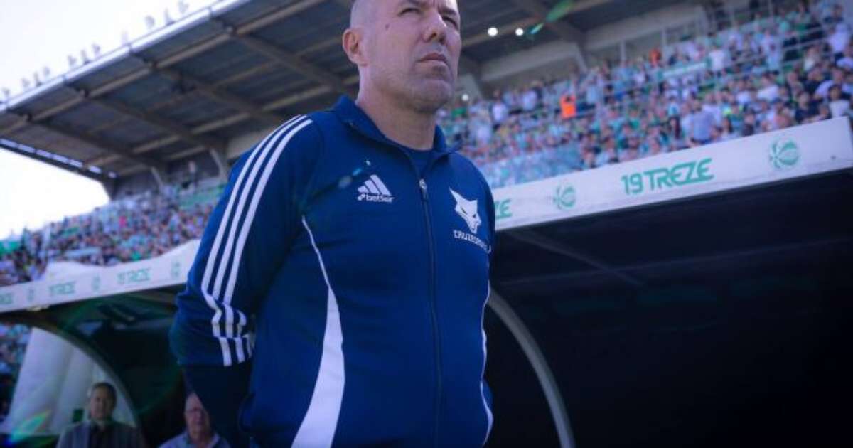 Jardim critica desempenho do Cruzeiro e deixa futuro em aberto no clube