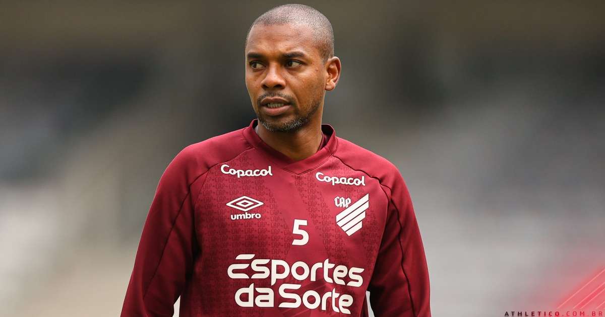 A despedida de um gigante: Fernandinho anuncia fim da carreira aos 40 anos
