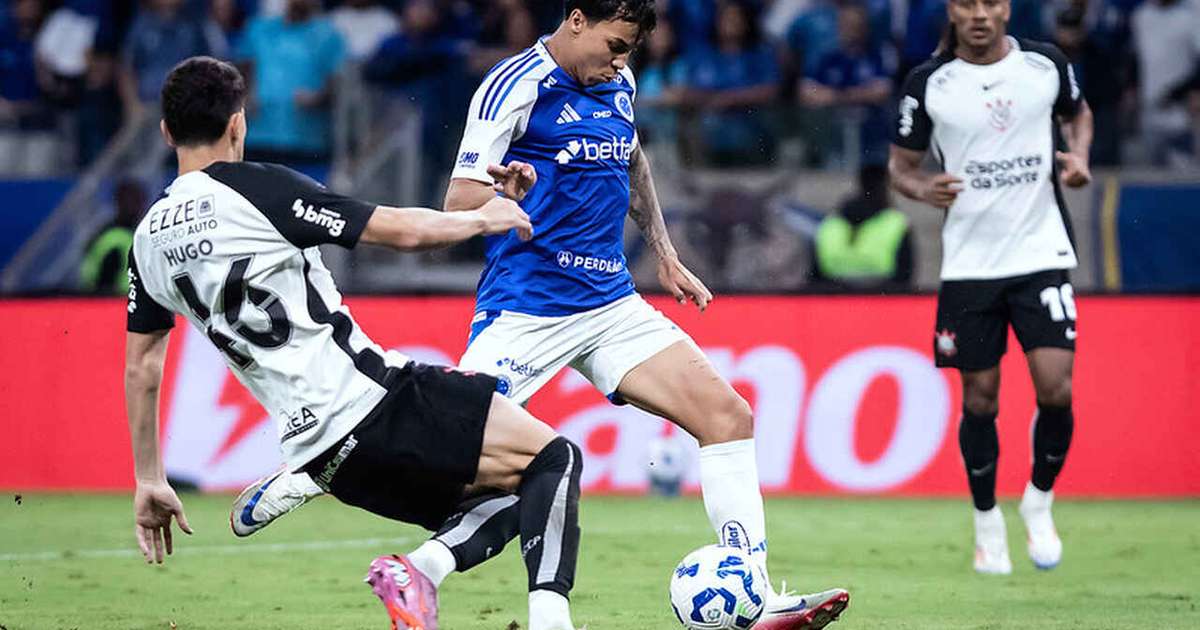 Cássio comemora classificação direta à Libertadores e destaca domínio do Cruzeiro.