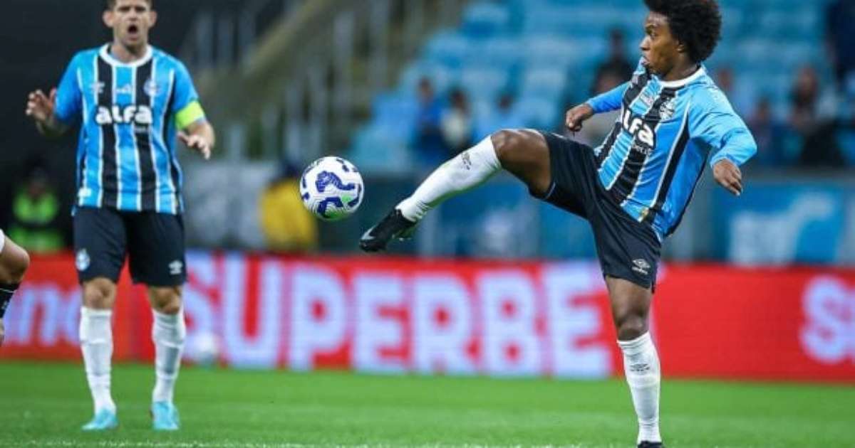 willian comemora gol decisivos após retorno ao grêmio após longo período parado