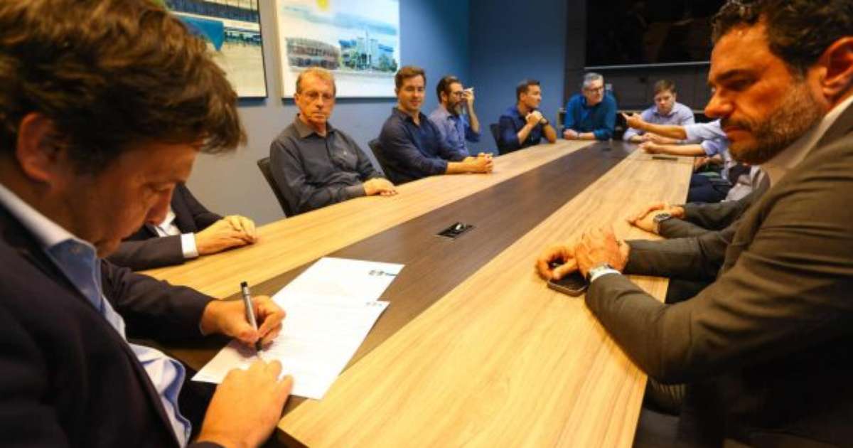 Grêmio anuncia parceria com nova marca esportiva para fornecimento de material.