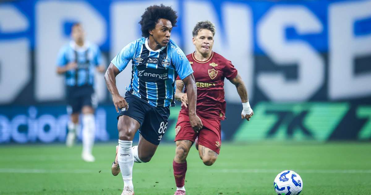 Grêmio encerra temporada de 2025 com despedida melancólica diante da torcida.