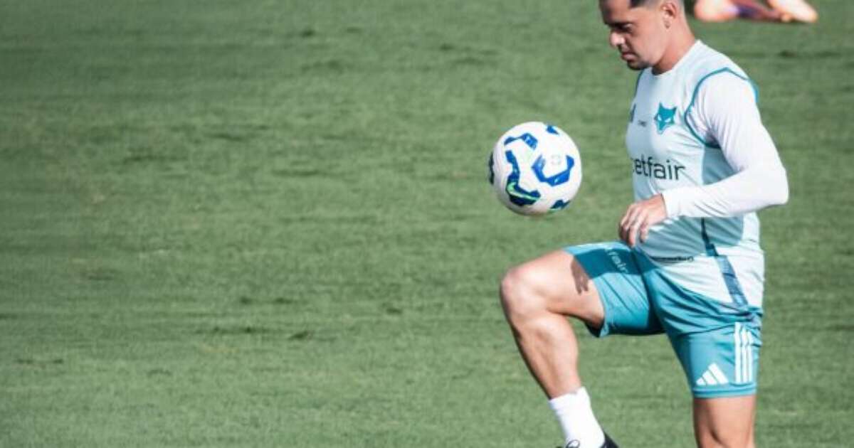 Fagner fica de fora do confronto entre Cruzeiro e Corinthians pela Copa do Brasil.