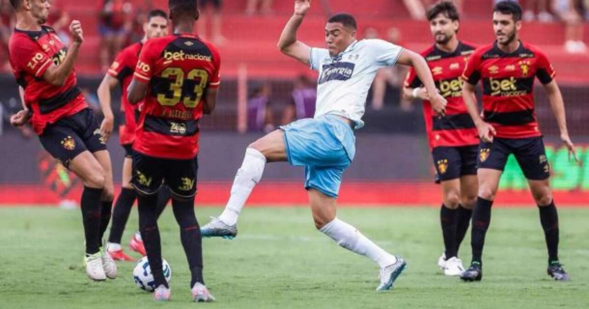 Grêmio assegura vaga na Sul-Americana ao golear Sport na Ilha do Retiro