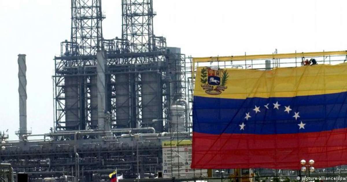 Ofensiva dos EUA contra petroleiros mira ponto vital do regime de Maduro