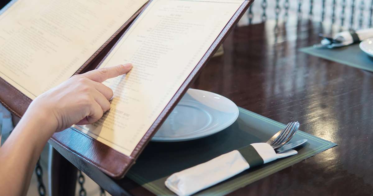 A volta do cardápio impresso em SP: obrigatoriedade do menu de papel é ...