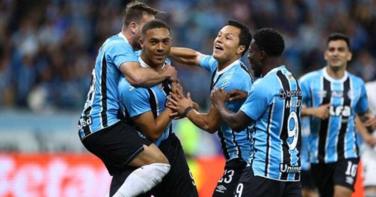 Grêmio quita pendências salariais com atletas, garantindo tranquilidade financeira no elenco