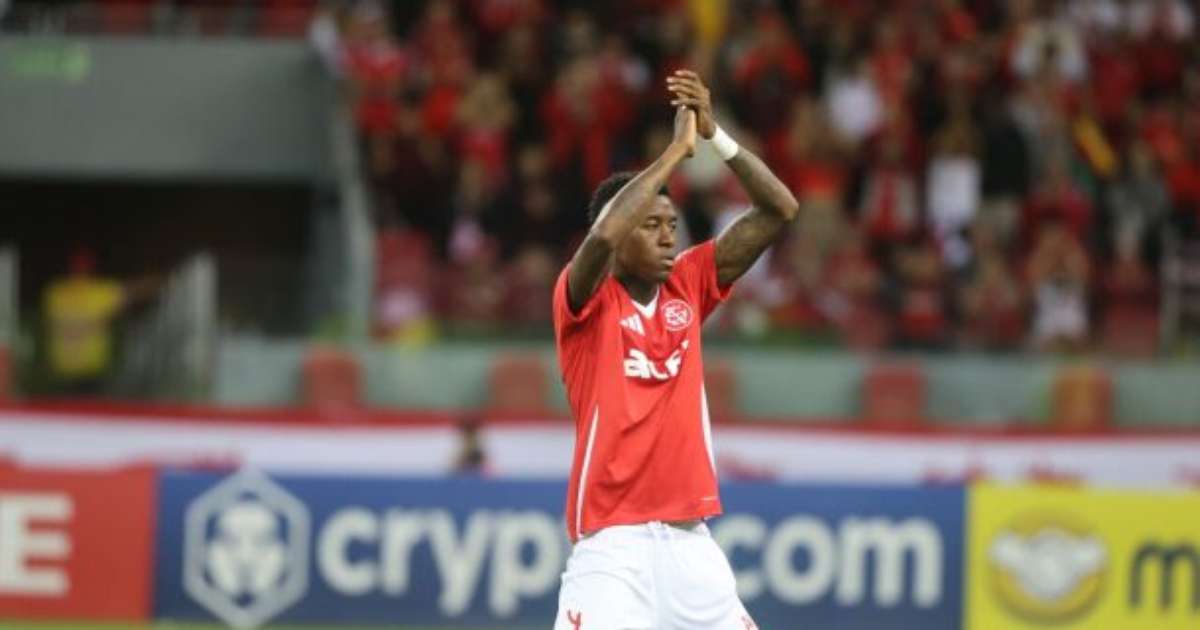 Cruzeiro encaminha contratação de Vitão junto ao Internacional no futebol.