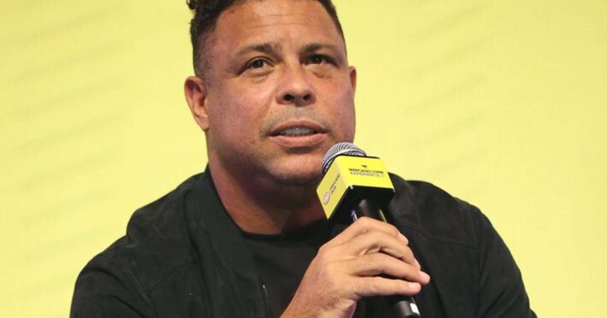 Ronaldo salva Cruzeiro da falência com venda do clube sem lucro