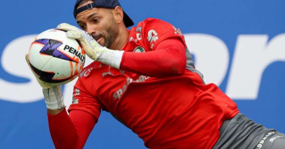 Grêmio negocia com empresários de Weverton causando desconforto ao Palmeiras.