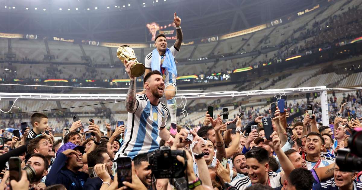 Gigante do Brasileirão negocia contratação de campeão da Copa do Mundo.