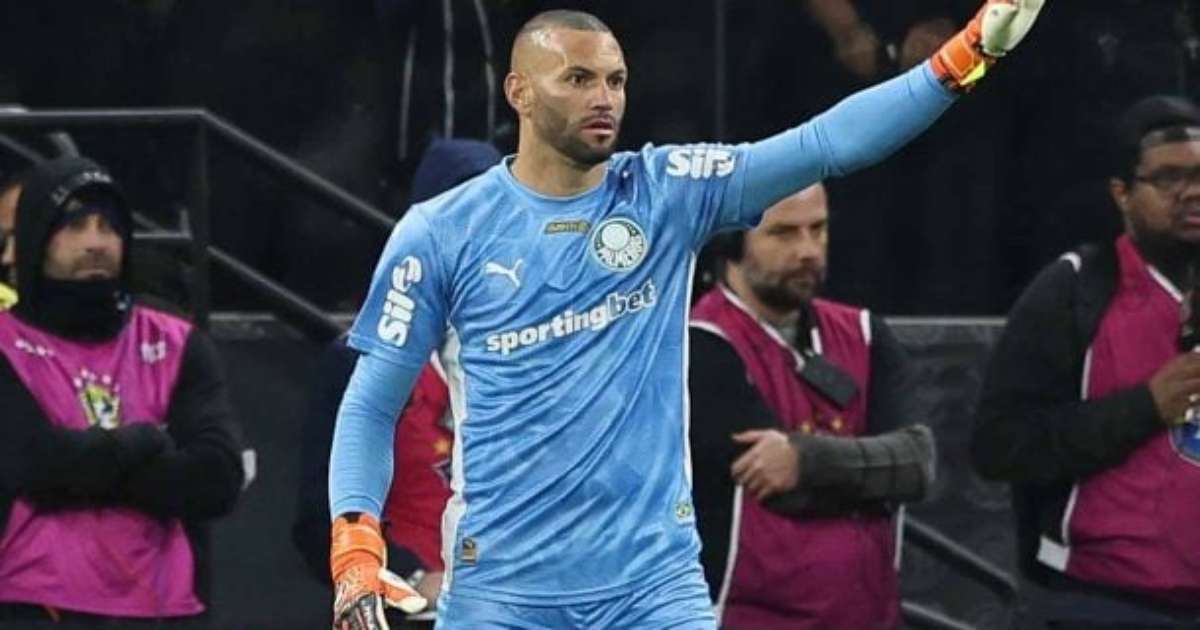 Palmeiras se despede de Weverton rumo ao Grêmio no mercado de transferências.
