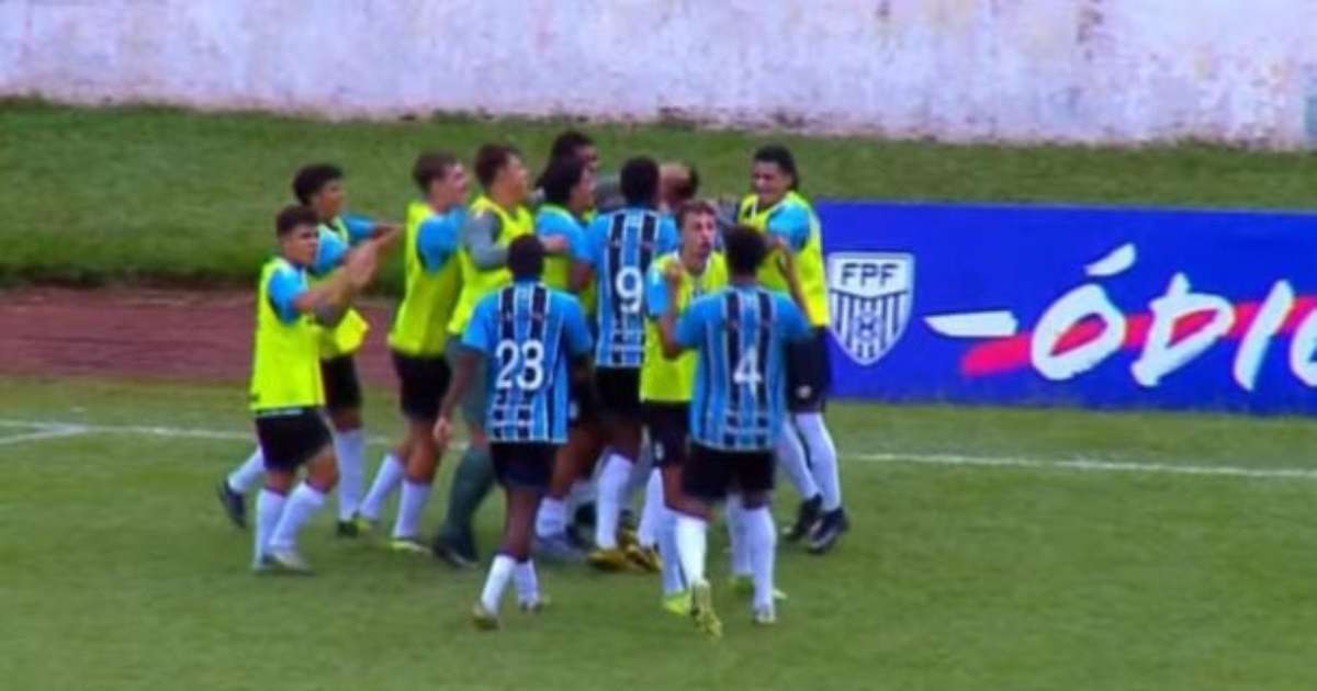 Grêmio avança na Copinha e mantém vivo o sonho do título inédito.