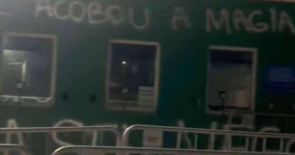 Após Goleada, Torcida do Palmeiras Vandaliza Sede em Crítica a Abel e Leila