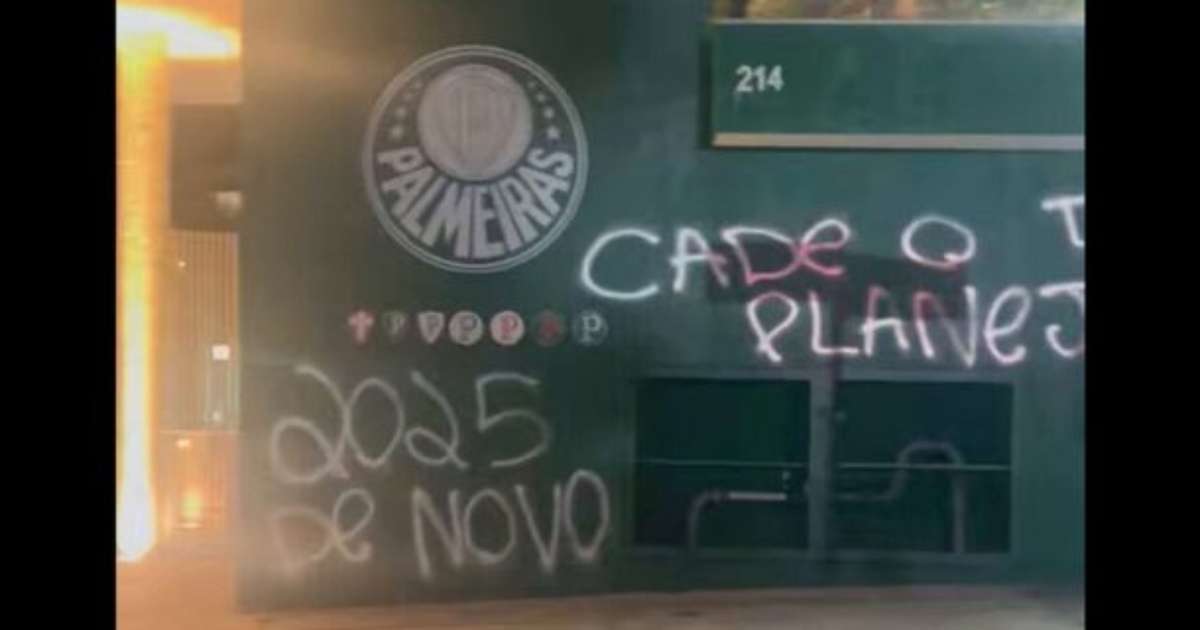 Imagens de Protesto: Muros do Palmeiras Pichados Após Derrota Frustrante para o Novorizontino