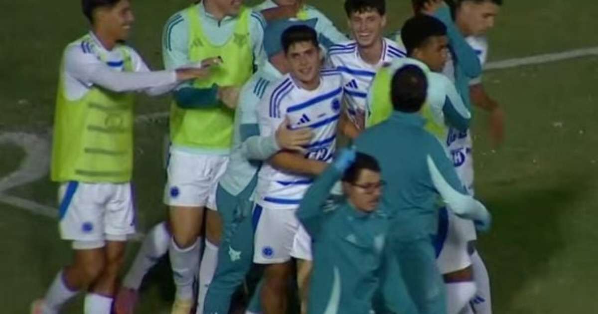 Cruzeiro vence Grêmio de virada em partida polêmica e avança para final da Copinha.