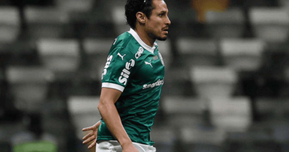 Palmeiras Aguardando Proposta Oficial para Decidir Futuro de Raphael Veiga