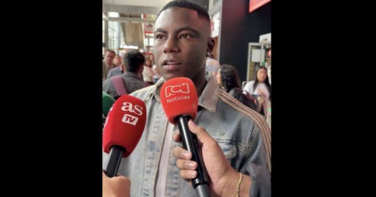 Hinestroza exalta projeto do Vasco e diz estar satisfeito com novo passo na carreira