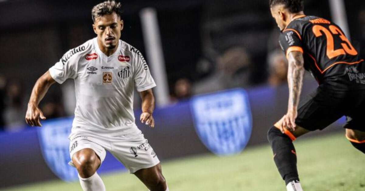 Titular diante do Bragantino, Gabriel Menino diz o que faltou para o Santos no empate em Itaquera