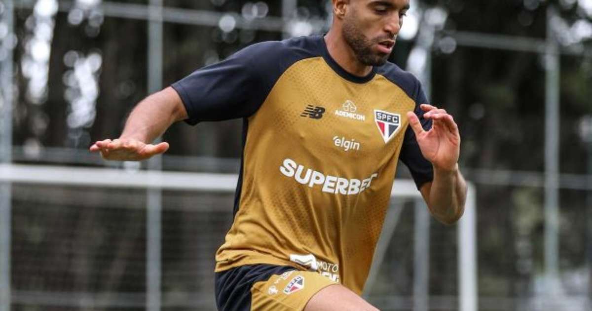 Lucas Reassume Posição no Onze Inicial do São Paulo para Confronto Crucial contra o Flamengo