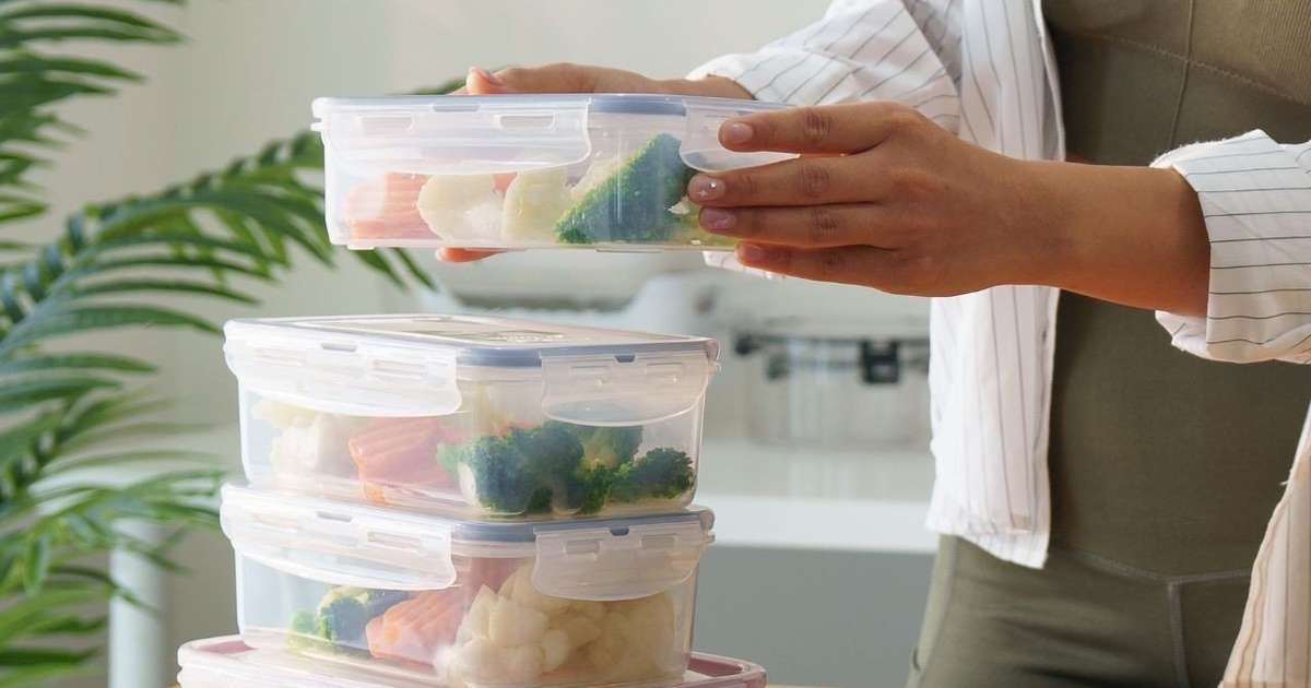 Pouca gente sabe, mas essa é a melhor forma de esquentar comida sem ...
