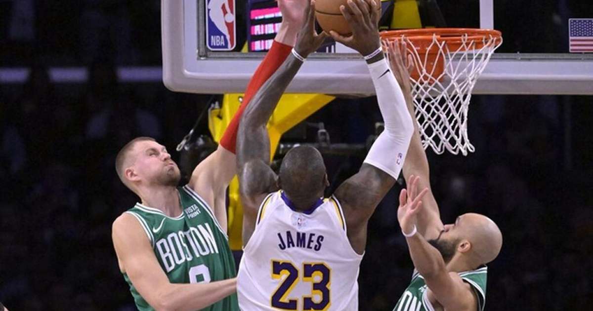 Sports Manual: Explaining Basketball