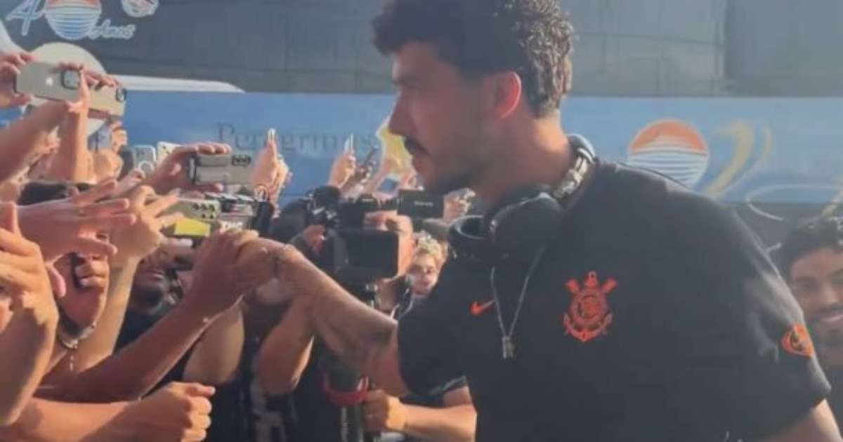 Corinthians Recebe Recepção Triunfal em Brasília antes de Confronto Decisivo